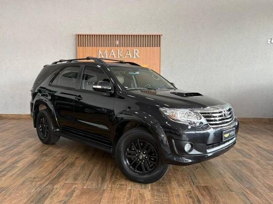 TOYOTA HILUX SW4 3.0 SRV 4X4 16V TURBO INTERCOOLER DIESEL 4P AUTOMÁTICO